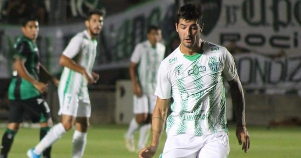 Se cruza de vereda: La vuelta de un goleador a Desamparados