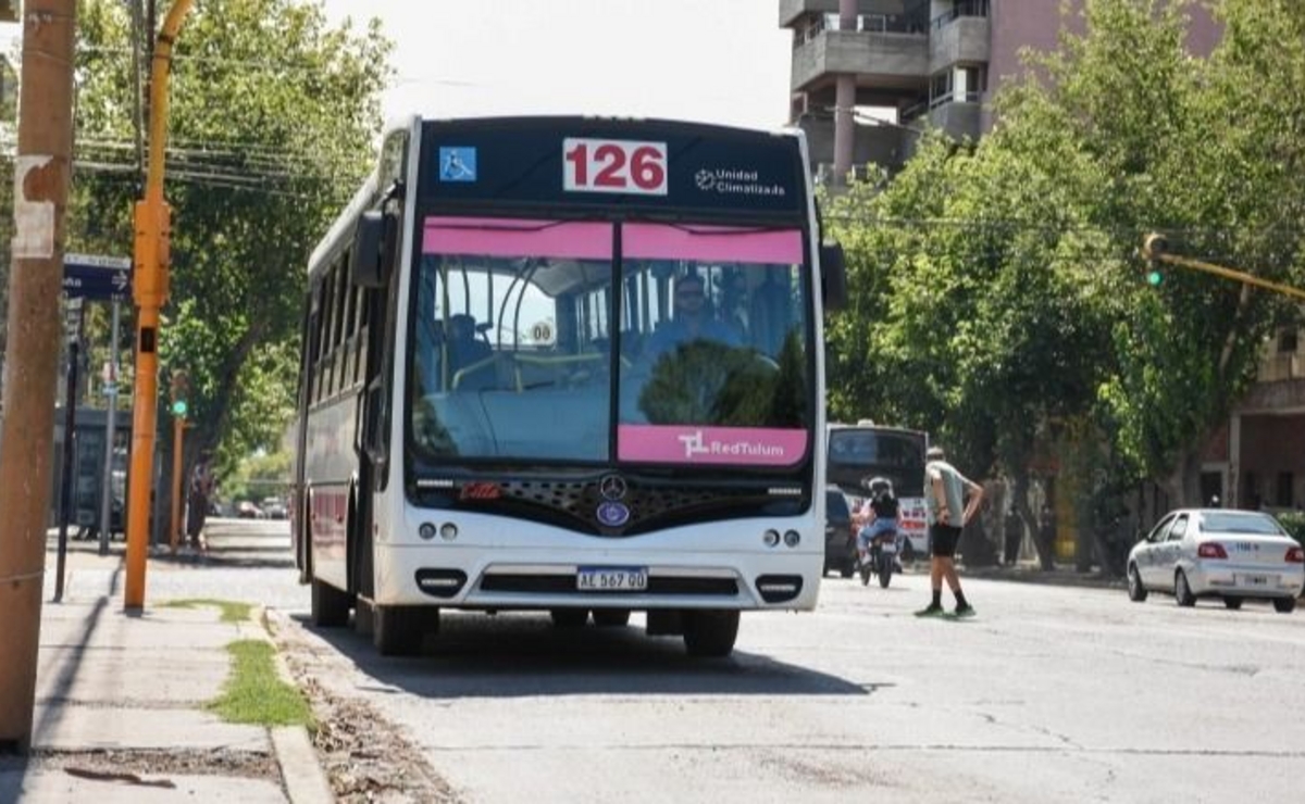 La RedTulum modificó las paradas de colectivos por la repavimentación en la Libertador