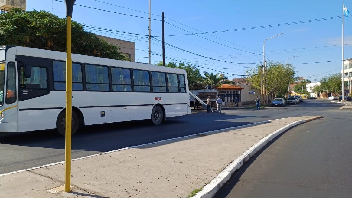 En Ruta 120, un remis y camión chocaron a la altura del cementerio de 9 de Julio