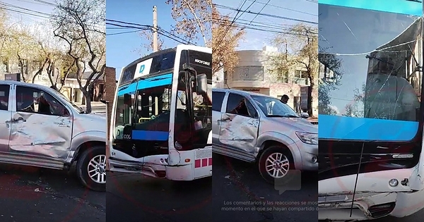 Choque entre un colectivo y una camioneta en una esquina transitada de ...