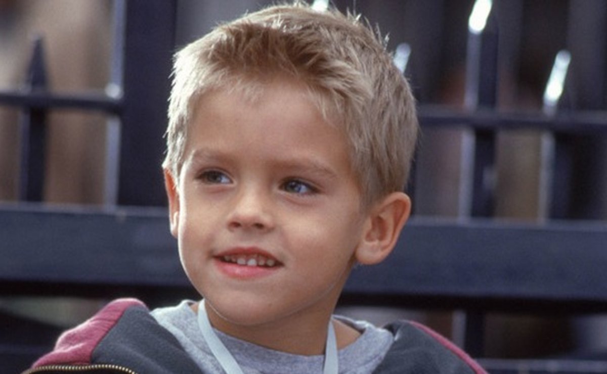 Qué fue de la vida Cole Sprouse, uno de los gemelos de Zack y Cody