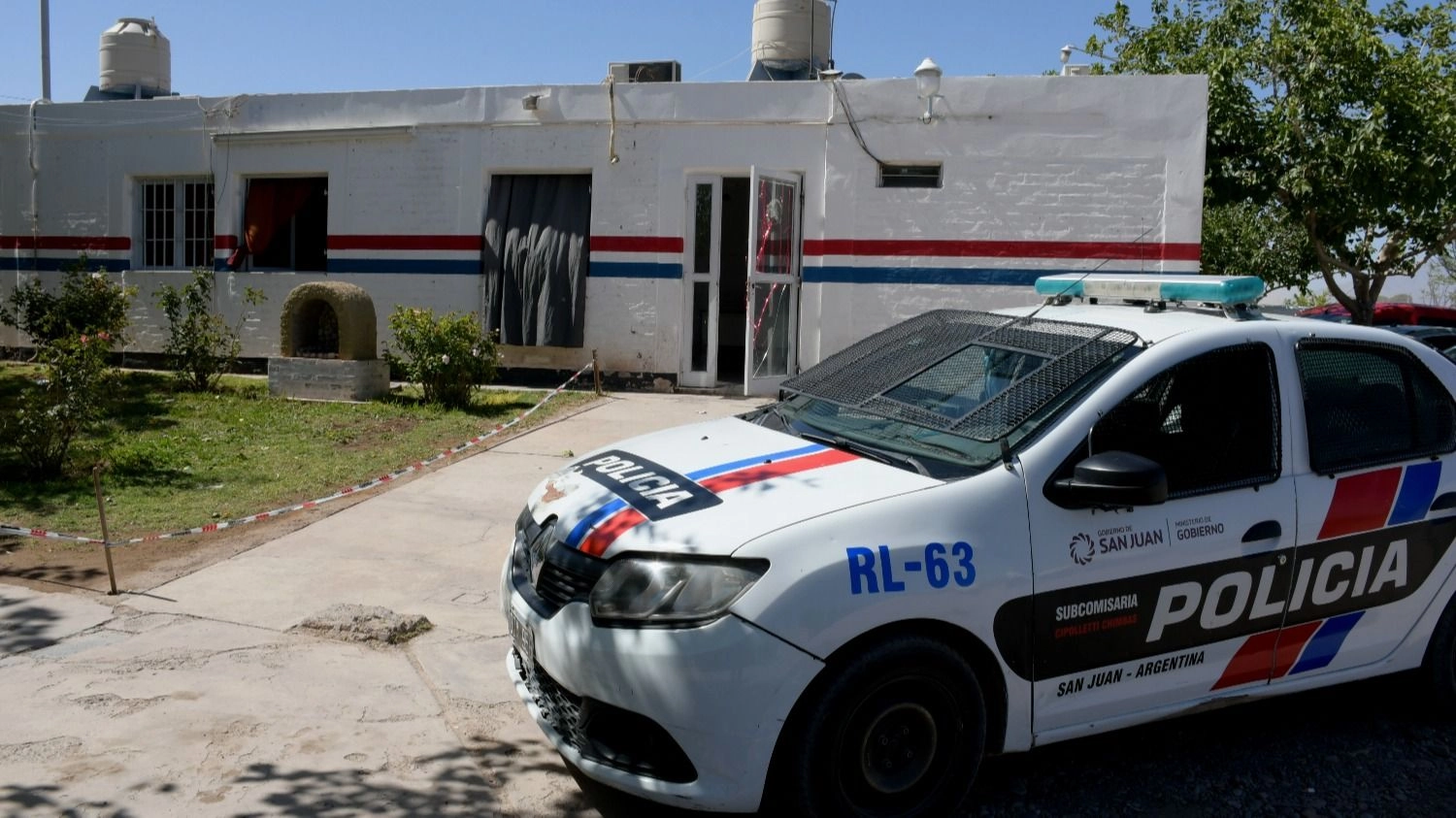 Un policía de Chimbas terminó herido tras ser atacado a piedrazos