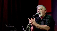 Murió Sergio Olivera, músico de Los Puneños, tras descompensarse en el Auditorio Juan Victoria Murió Sergio Olivera, músico de Los Puneños, tras descompensarse en el Auditorio Juan Victoria